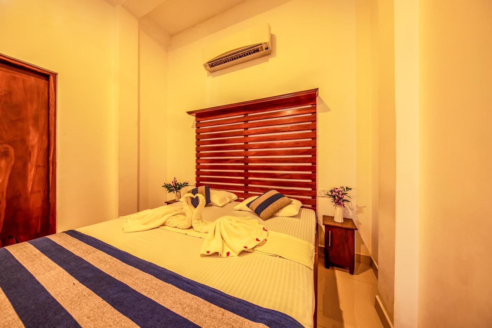 Owinmo Hotel & Reception Hall Galle Exterior photo